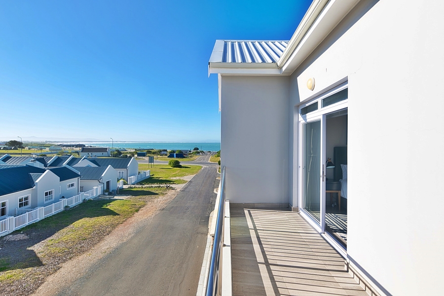 2 Bedroom Property for Sale in Struisbaai Western Cape